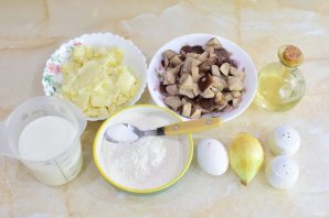 Жареные пирожки на кефире с картошкой и грибами