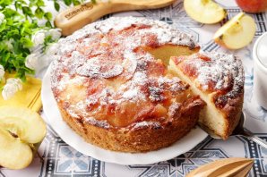 Шарлотка с яблоками в аэрм?гриле