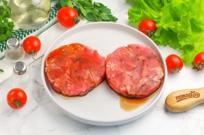 Стейк из тунца на сковородм?