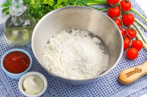 Простое тесто для пиццы