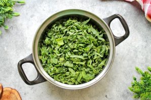 Шарлотка с щавелем