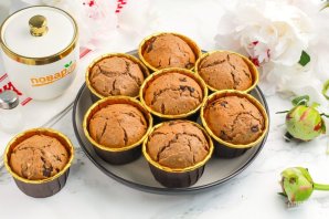 Шоколадные маффины с шокм?ладной крошкой