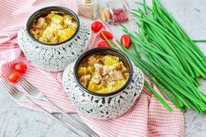 Жаркое Ѽ? грибами в горшочках