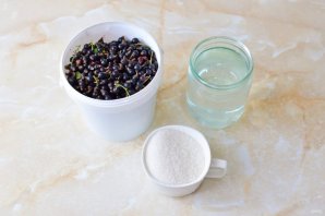 Компот из черной смородины нм? зиму на 3 литровую банку