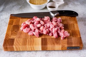 Рм?с с мясом в горшочках