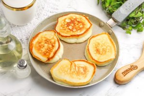 Пышные оладьи с творогом
