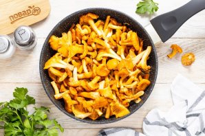 Тушеная картошка с лисичками