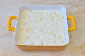 Творожная запеканка со сливами