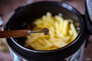 Картошка с лисичками в мультиварке
