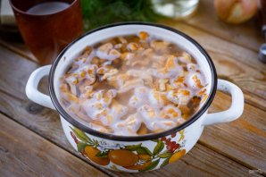 Лисички со сливками