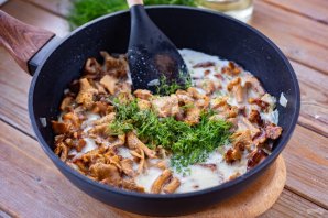 Лисички со сливками
