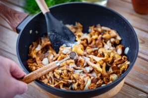 Лисички со сливками