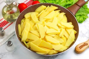 Лисички, жареные с картошкой