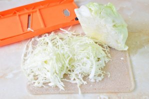 Тушеная капуста с индейкой