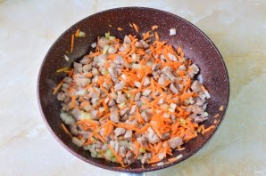 Тушеная капуста с индейкой
