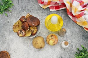 Жареные маслята с картошкой